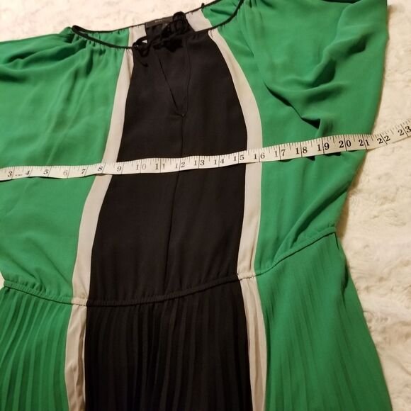 BCBGMaxazria Dress Womrns Small Green Black Chiffon Color Block - Picture 9 of 10
